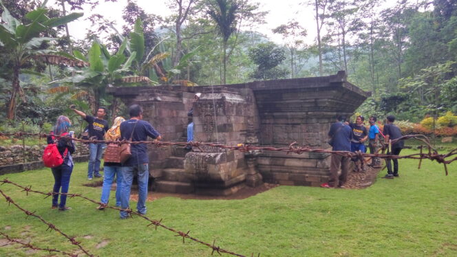 
					Candi Kedaton, Rumah Peristirahatan Dewi Rengganis di Lereng Argopuro