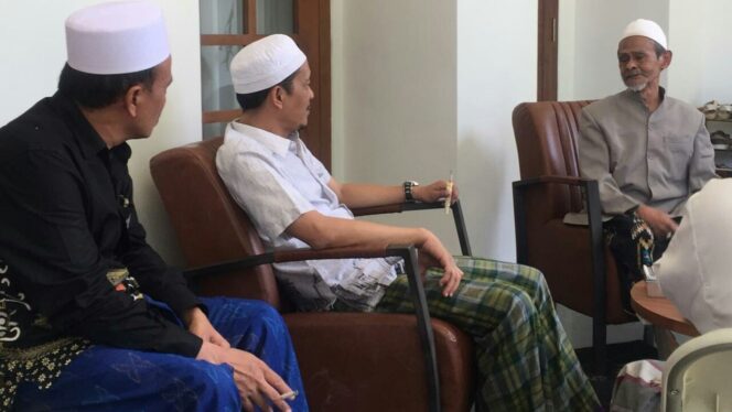 
					Enggan Temui Sandiaga Uno, Pengasuh Sidogiri Pilih Ziarah Haji