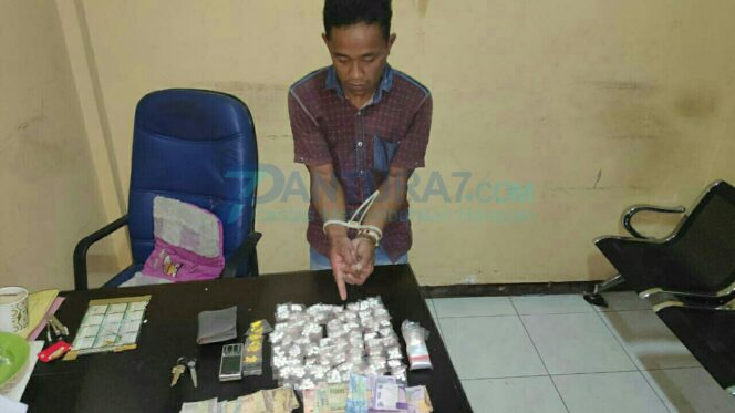 
					Bawa Ribuan Pil Setan, Pemuda Maron Dicokok