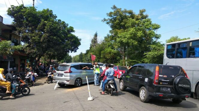 
					Puncak Arus Balik, Jalur Selatan Probolinggo Macet 