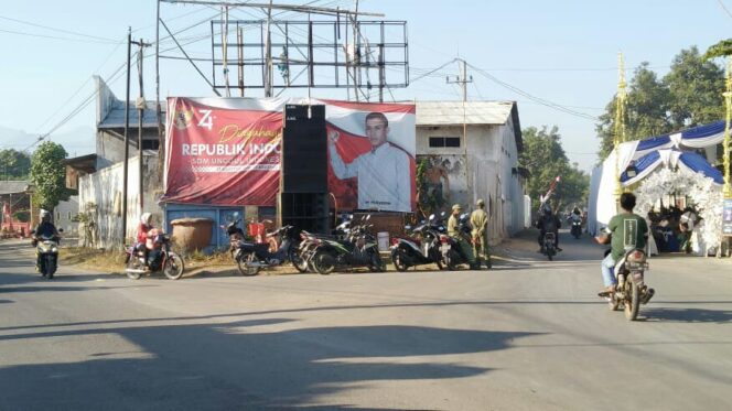 
					Baliho Caleg Tutupi Pancasila, Warga Protes