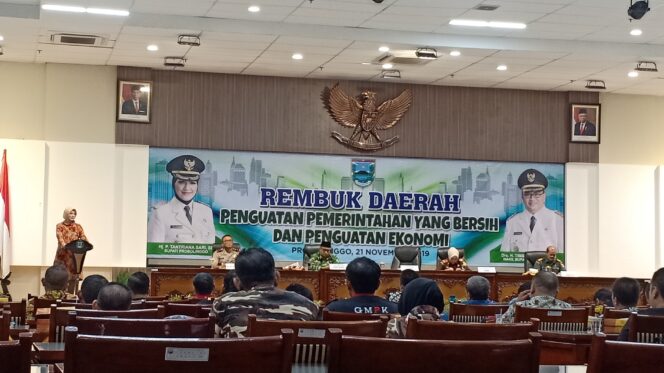 
					Tantri Janji Genjot Perbaikan Jalan di 3 Kecamatan ini