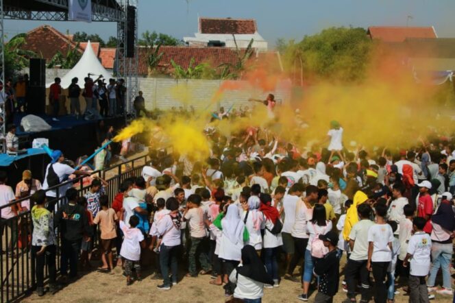 
					Aksi Color Run di Dringu Diwarnai Aksi Tawuran