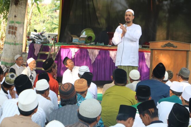 
					Harap Hujan, Warga Sumber Wetan Shalat Istiqo’