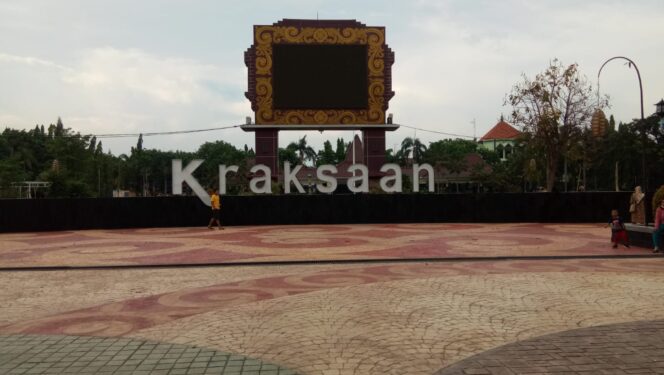 
					Awal Tahun, Begini Penampakan Baru Alun-alun Kota Kraksaan