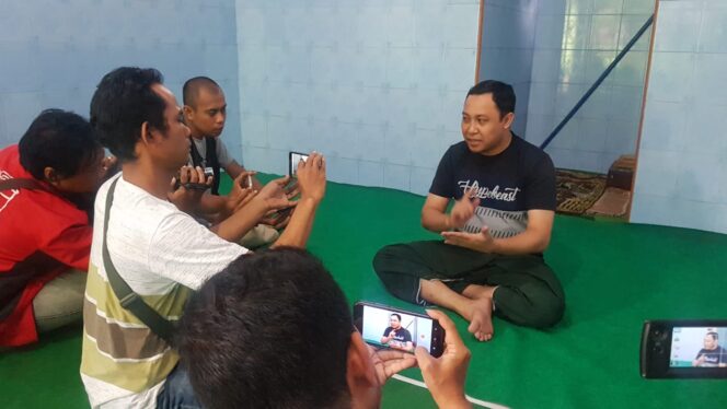 
					Dituduh Selingkuh, Ketua DPRD Siap Hadapi BK