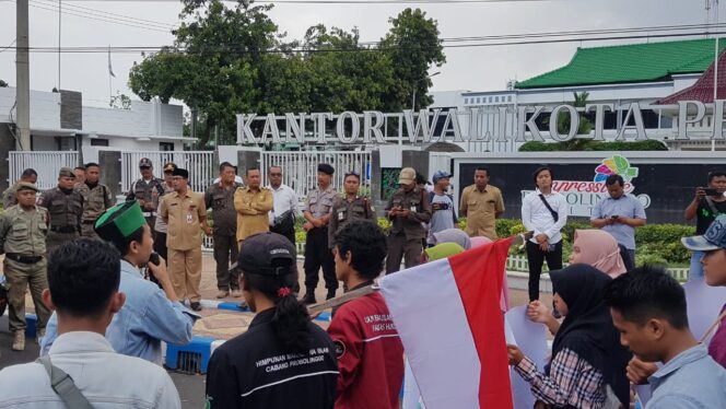 
					Lagi, Pemkot Probolinggo Didemo Mahasiswa