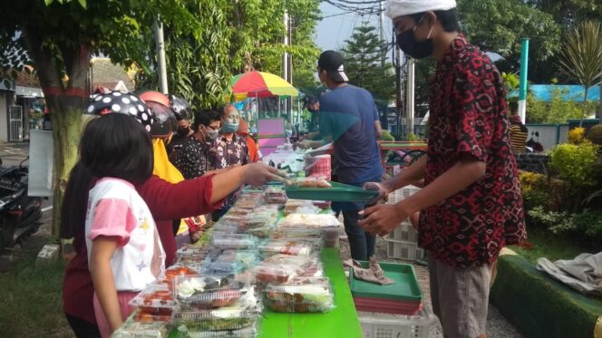 
					Sepekan Ramadhan, Menu Takjil Diserbu Pembeli