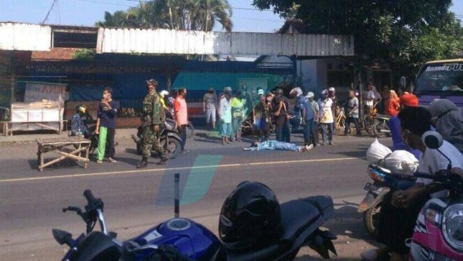 
					Emak-emak di Leces Tetiba pingsan di Jalan, Terpapar Covid-19?