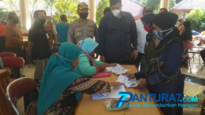 
					Lima Ribu Warga Terdampak Covid-19 Terima Bantuan JPS