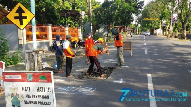 
					Setelah Telan Korban, Jalan Brantas Diperbaiki