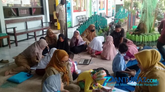 
					Bantu Siswa Sekolah Daring, Kecamatan Wonoasih Sediakan Wifi Gratis