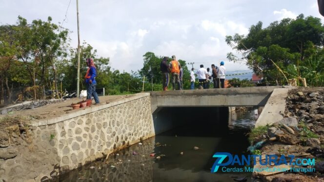 
					Proyek Gorong-gorong Molor, Warga Keluhkan Kerusakan Jalan