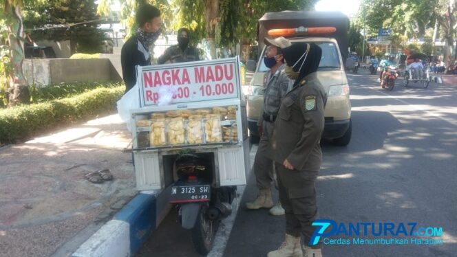 
					PKL di Jalan Suroyo Ditertibkan