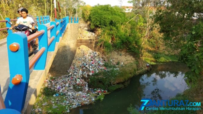 
					Sampah Menumpuk di Bawah Jembatan Kerpangan – Kramatagung