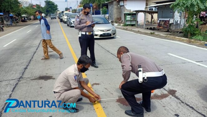 
					Menyalip lalu Hantam Pikap, Pelajar Tewas