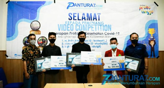 
					Hore! Juara Video Competition Edukasi Protokol Kesehatan 2020 Terima Hadiah