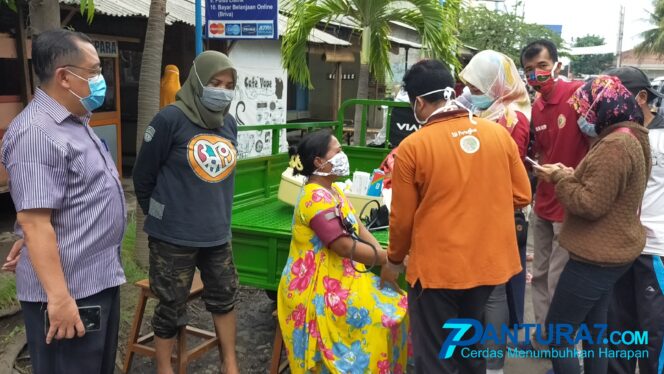 
					Hindari ‘Kencing Tikus’, Warga Terdampak Banjir Jalani Pengobatan Massal