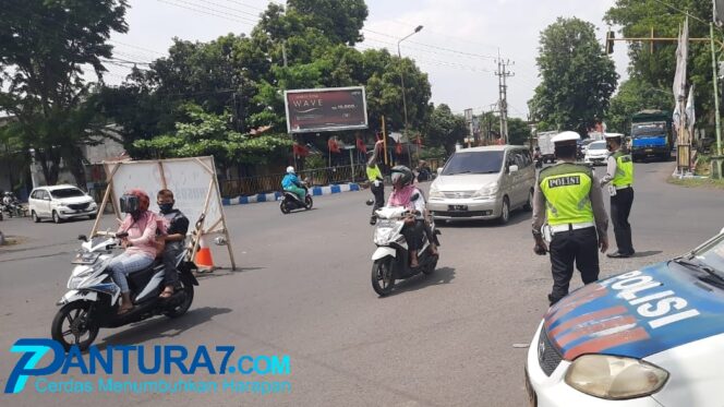 
					Kendaraan Besar Masuk Kota Dihalau, Belum Ditilang