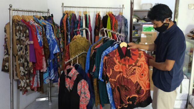 
					Membingkai Probolinggo melalui Batik Ronggo Mukti