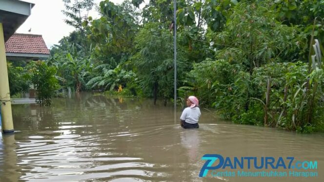 
					Warga Terdampak Banjir Digerojok Bantuan Logistik