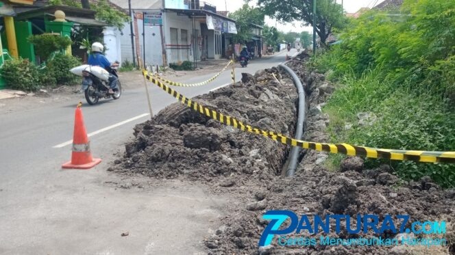 
					Proyek SPAM Beji-Rembang Molor, Gus Mujib Berang