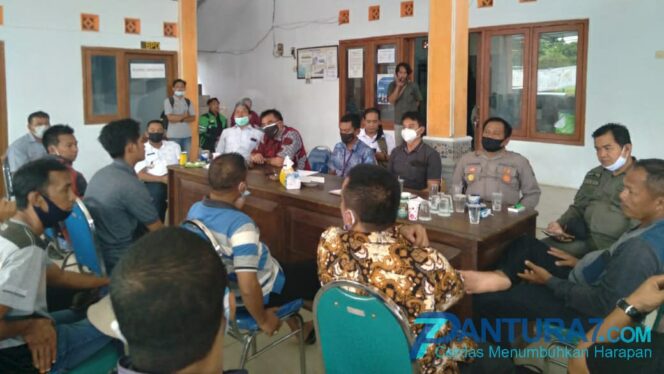 
					Tolak Rapid Antigen, Buruh di Purwosari Demo Pabrik