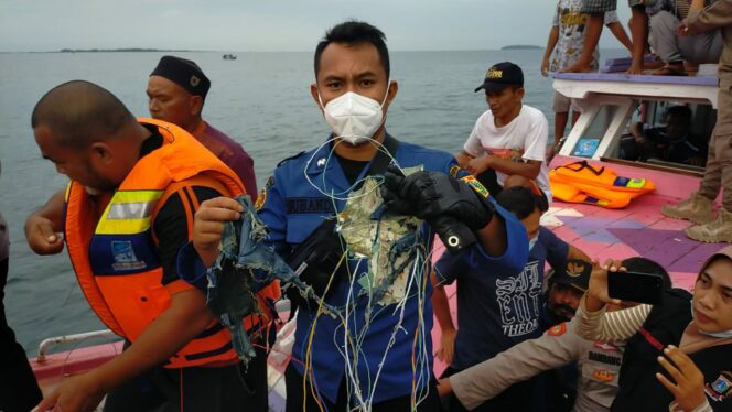 
					Pesawat Sriwijaya Air Ditemukan, Begini Kronologis Sebelum Jatuh