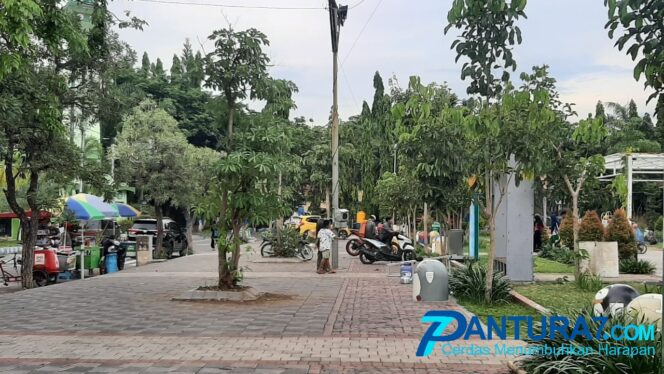 
					Warga Abai Bayar Pajak, Target PAD Parkir Meleset