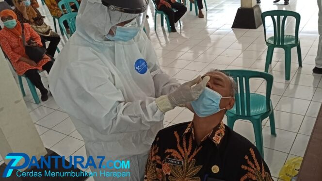 
					Perangkat Desa/Kelurahan Rapid Antigen, 1 Positif