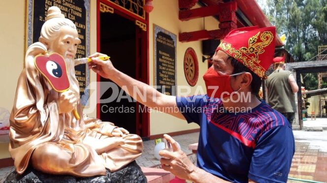 
					Jelang Imlek, Klenteng Tri Dharma Probolinggo Mulai Bersolek