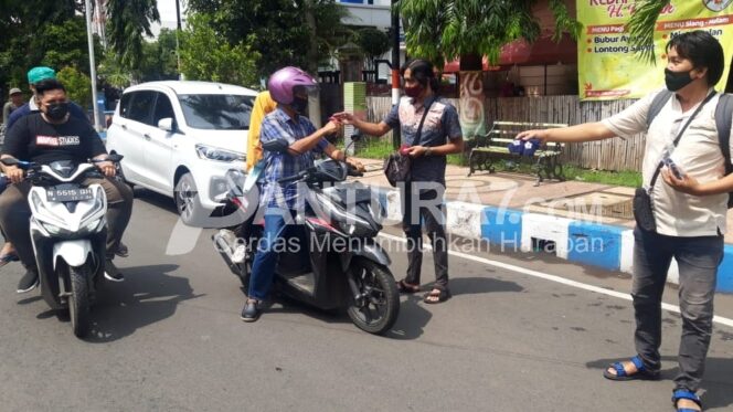 
					Gandeng Dewan, Jispro Bagikan Masker