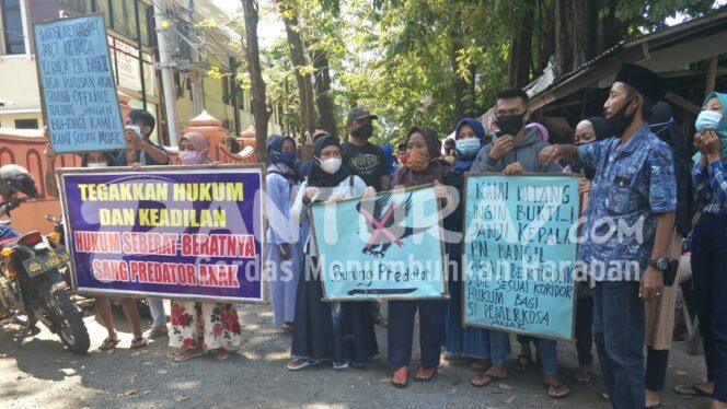 
					Diawali Lurug Massa, Terdakwa Kasus Pencabulan Divonis 12 Tahun Penjara