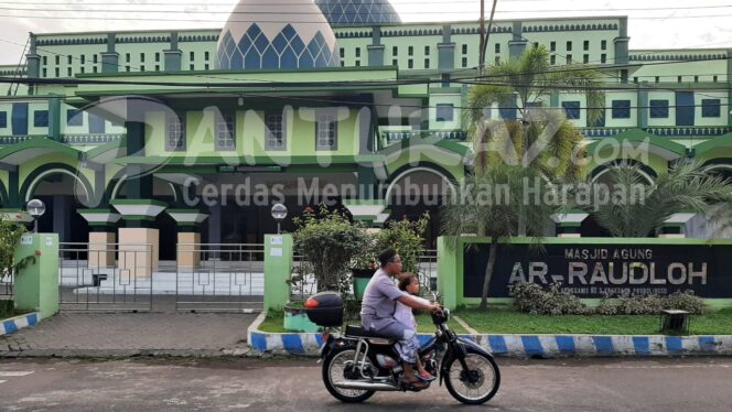 
					21 Kecamatan Zona Hijau, Satgas Perbolehkan Tarawih