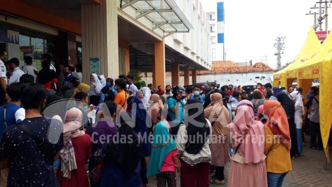 
					Gempa Terasa di Probolinggo, Pengunjung Pusat Perbelanjaan Berhamburan