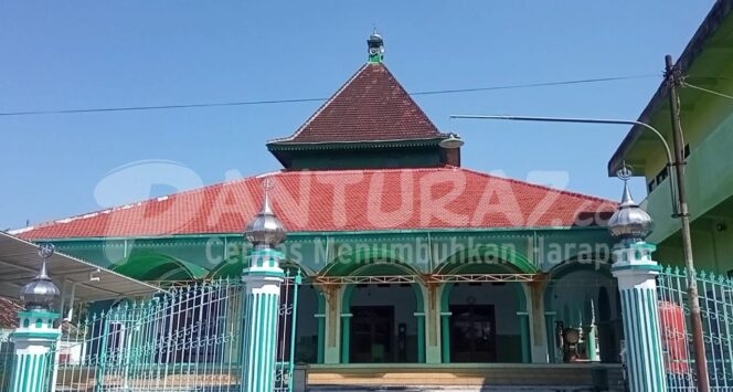 
					Ada Masjid Tua di Winongan, Kubah Peninggalan Dinasti Qing