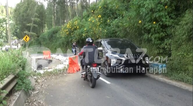 
					Waspada! 4 Titik Jalur Wisata Bromo Ambles