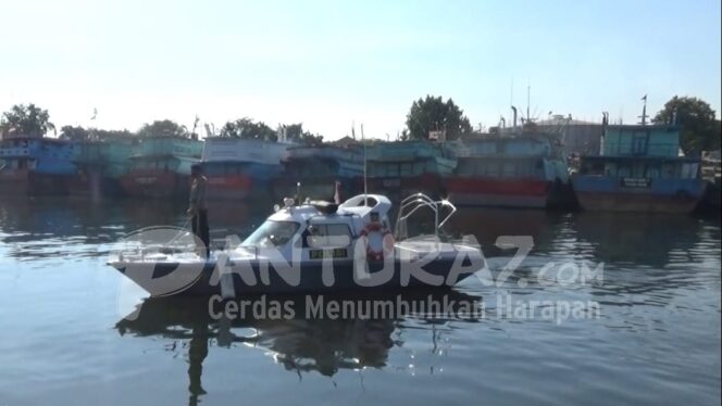 
					Masuk Pelabuhan Probolinggo, Warga Madura Wajib Rapid Tes