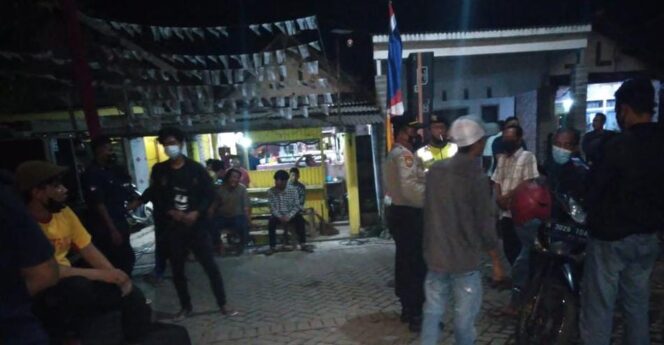 
					Masih PPKM, Warga Gempol Gelar Orkesan, Dibubarkan Polisi