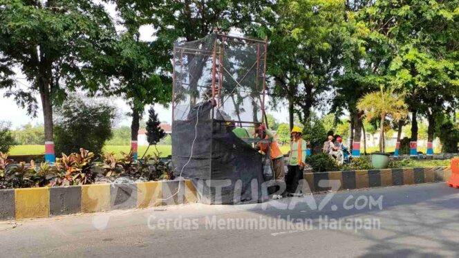 
					Pesanan Tiang Tiba, Pengerjaan PJU Baru Dikebut