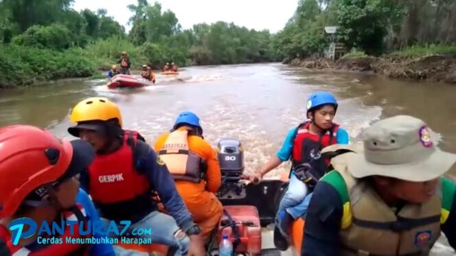 
					Lima Hari Pencarian, Korban Terseret Banjir Pasrepan Belum Ditemukan