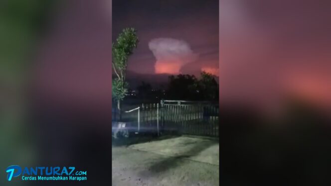 
					Awan Kemerahan Disertai Petir di Gunung Welirang Fenomena Apa?