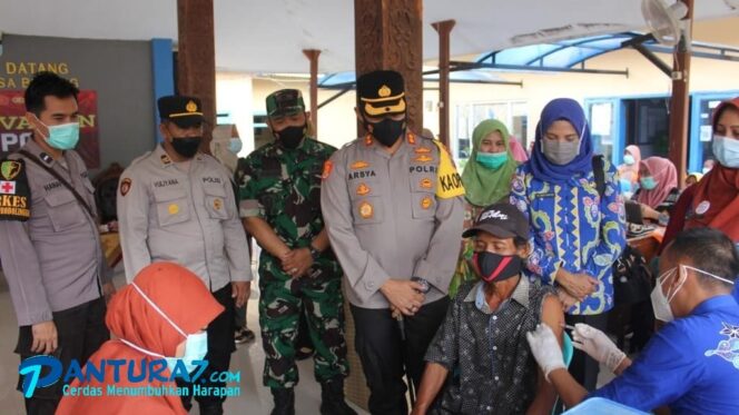 
					Setahun, Polres Probolinggo Suntikkan Ribuan Dosis Vaksin