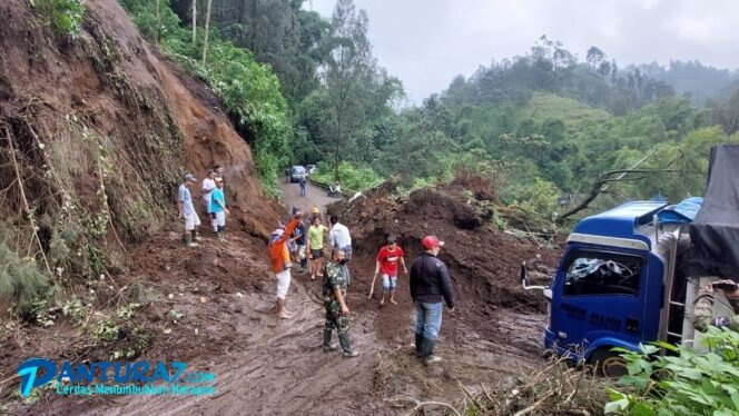 
					Warga dan Wisatawan Bromo Diingatkan Waspada Titik Rawan Longsor