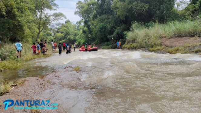 
					HILANG: Seorang warga dilaporkan hilang di aliran Sungai Pekalen Probolinggo. (foto: Moh. Ahsan Faradisi)