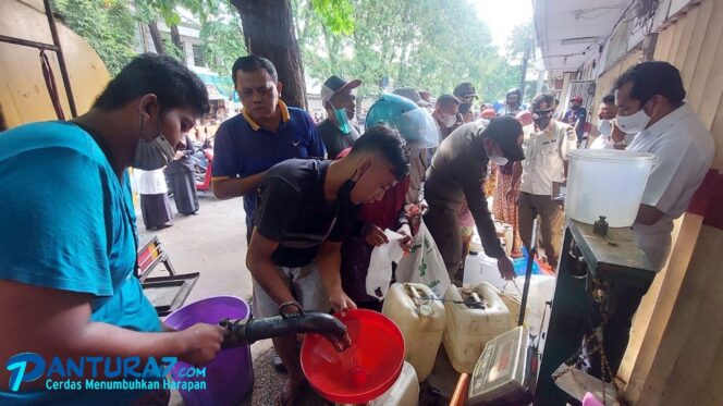 
					Atasi Kelangkaan, Pemkot Gelontor 7.200 Kilogram Migor Curah untuk Pedagang