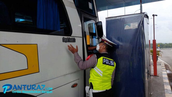 
					Pemudik Lebaran Mulai Padati Jalan di Probolinggo