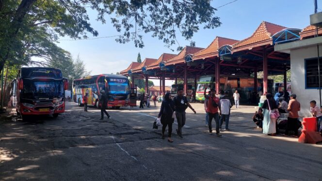 
					Arus Mudik, Penumpang di Terminal Bayuangga Naik 70%