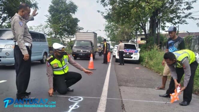 
					Hindari Kendaraan Putar Balik, Truk Tabrak Pemotor Hingga Tewas