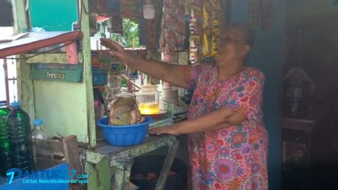 
					Modus Beli Nasi, Perempuan Cantik Curi Rokok dan Uang